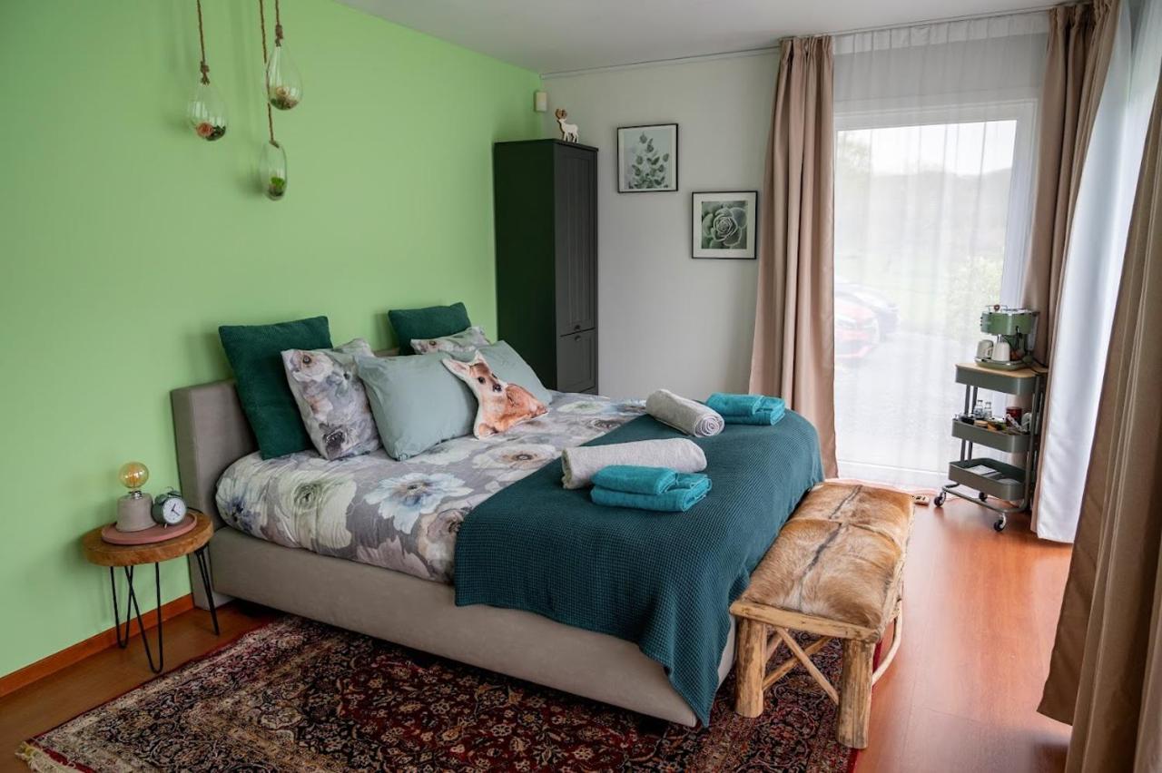 Bed & Breakfast Le Val Des Cerfs - Het Hertendal Hastiere-par-dela
